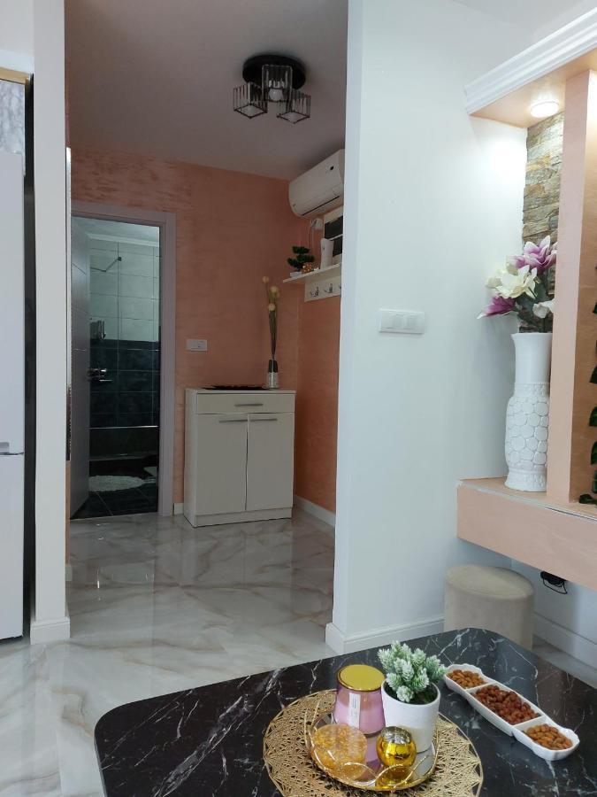 Apartman Star Lux Kula ภายนอก รูปภาพ